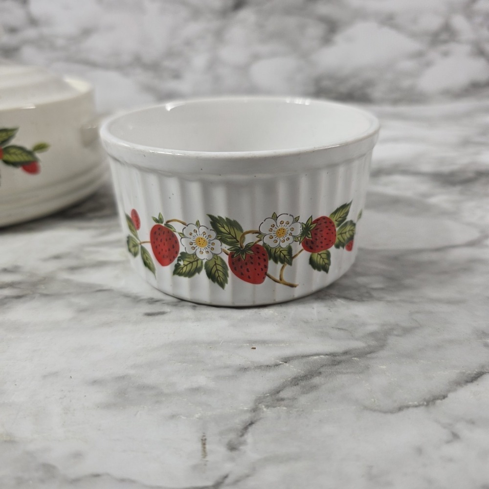 Sheffield strawberries n cream stoneware small vintage crock w/ lid & bowl read - Picture 5 of 16